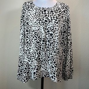 🌸LOFT BLACK & OFF WHITE TOP BLOUSE SIZE 18P EUC